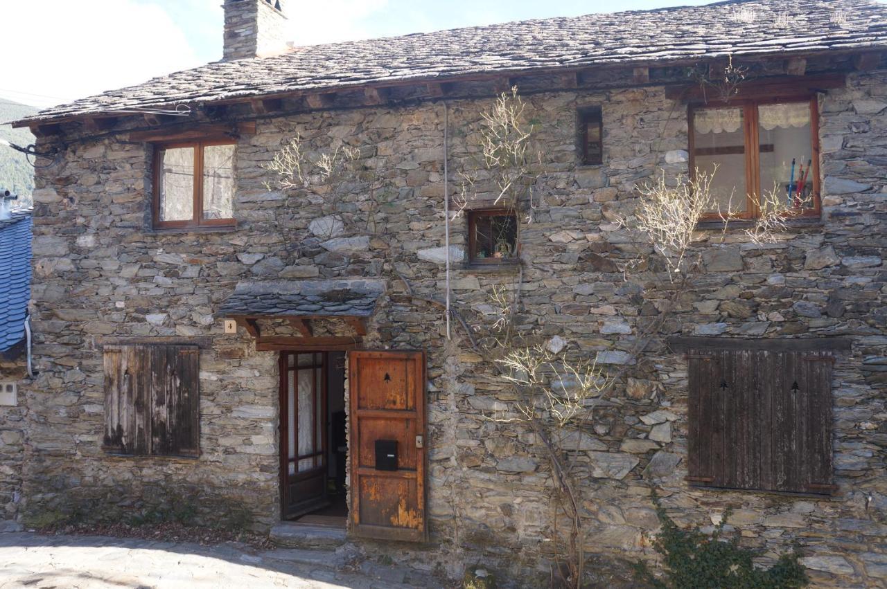 הוילה קראלבס Casa De La Font De Dalt מראה חיצוני תמונה