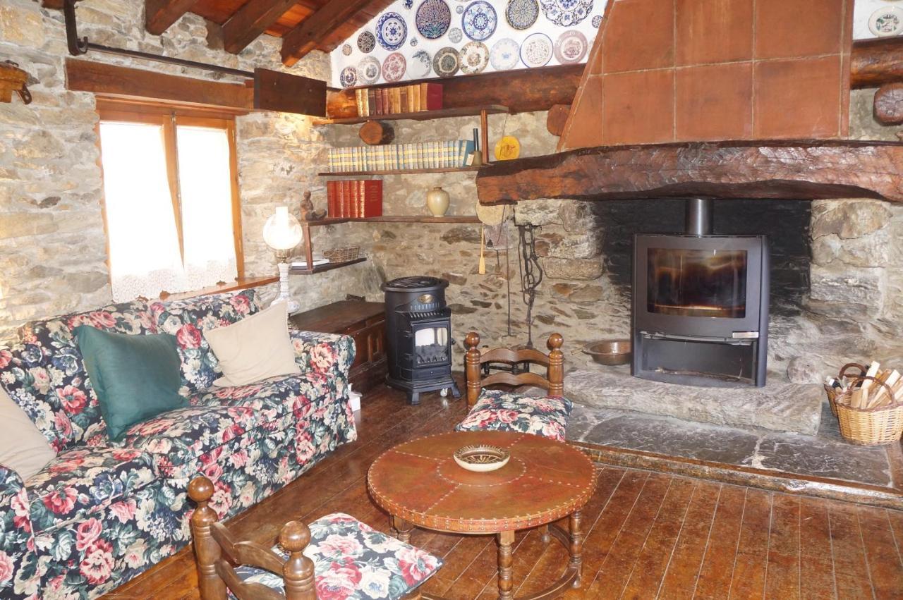 הוילה קראלבס Casa De La Font De Dalt מראה חיצוני תמונה