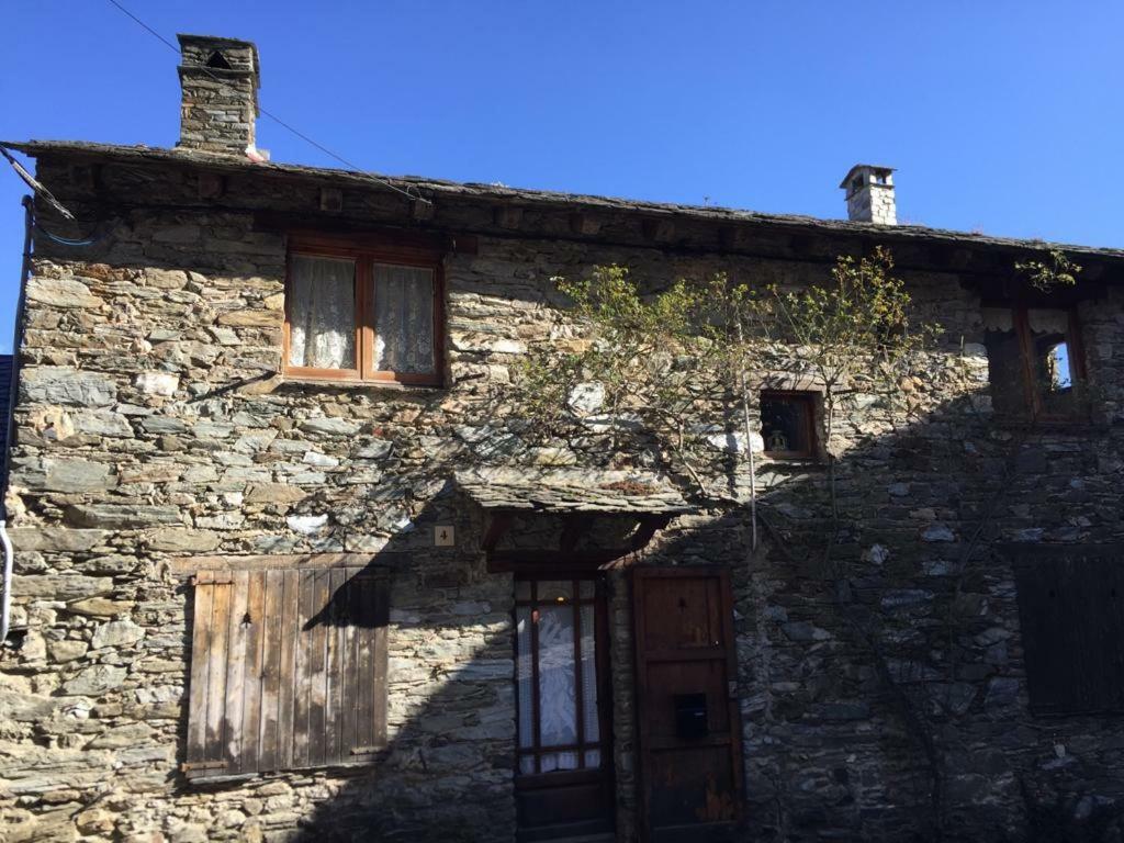 הוילה קראלבס Casa De La Font De Dalt מראה חיצוני תמונה